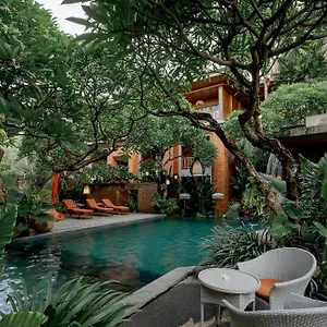 fourteen-roses-legian.hotelsseminyak.net/